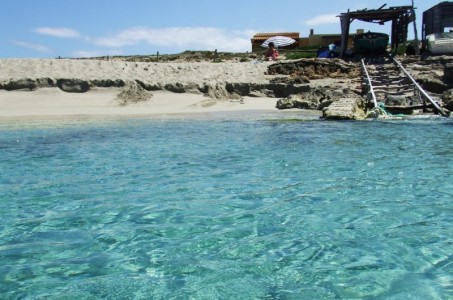 Es Caló Sant Agustí - Playa Migjorn (10 mn)