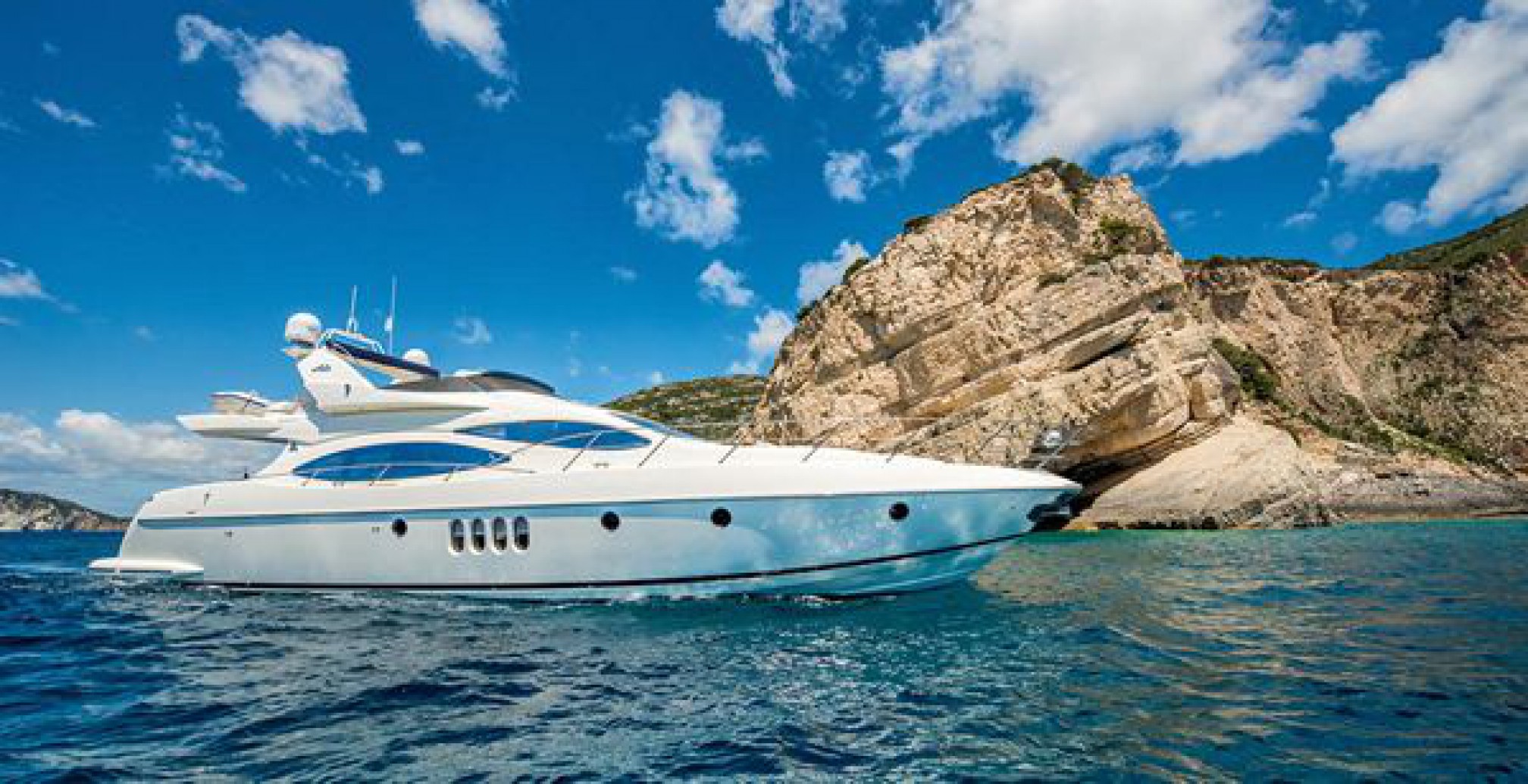 Rental yacht Manu sailing