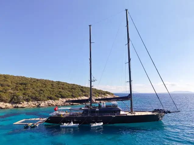 Yacht Oguz Khan 12pax