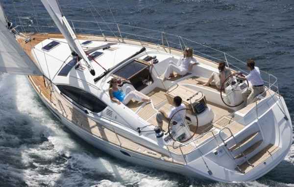 Sun Odyssey 45 DS velero de alquiler, navegando