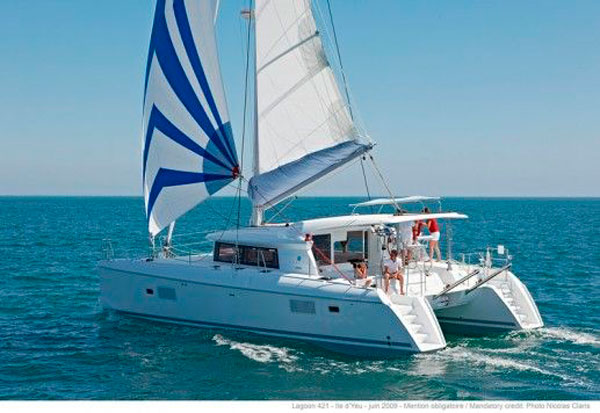 Lagoon 421 (4+1 cab)
