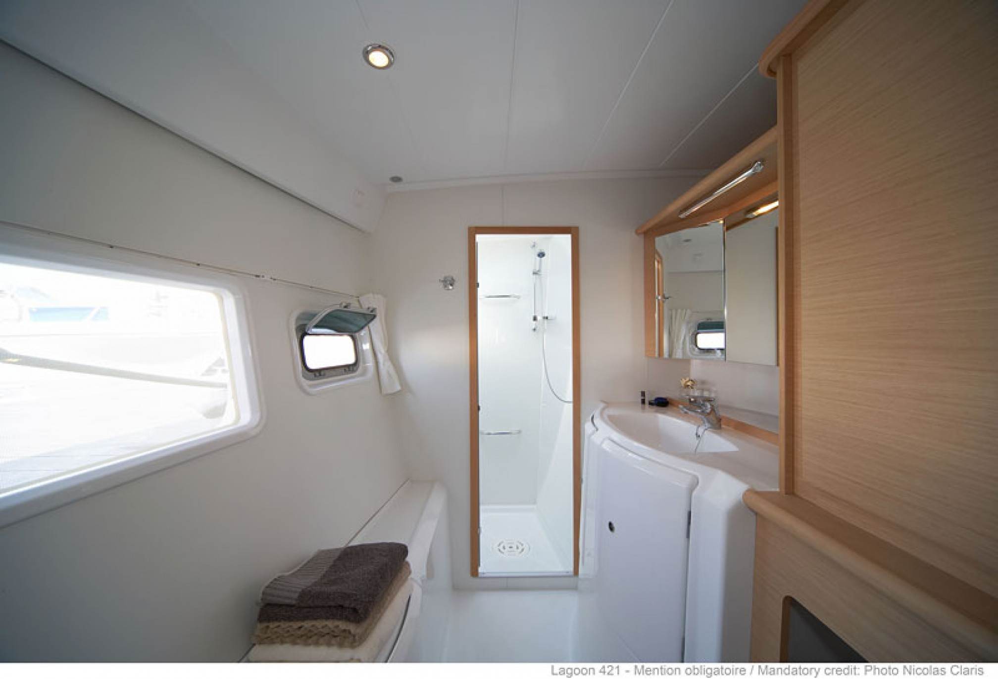 Lagoon 421 (4+1 cab)