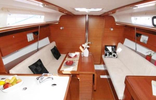 Dufour Grand Large 335