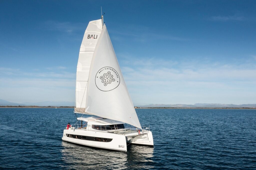 Catamar&aacute;n de alquiler Bali Catsmart 38 navegando