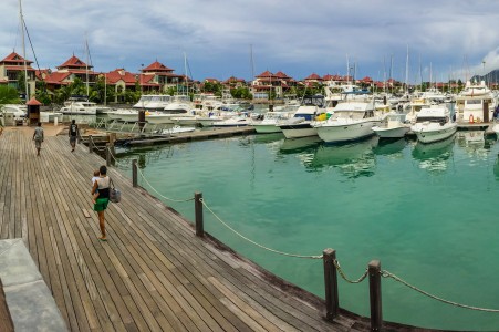 Baie Sainte Anne - Eden Island (26.3 mn)