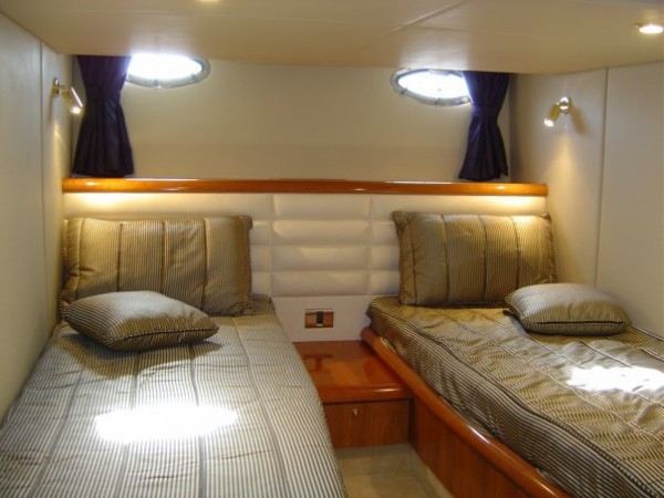 Sunseeker Camargue 50 yacht hire, cabin