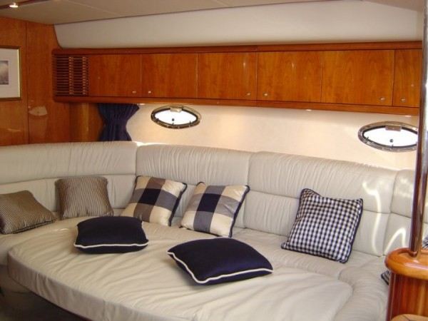 Sunseeker Camargue 50 yacht charter, saloon