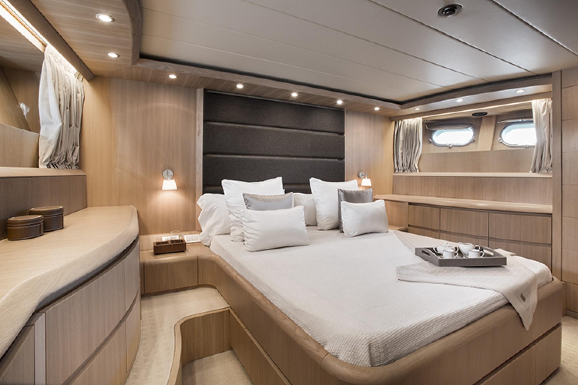 Maiora 28 ' SEVEN C' yacht charter VIP cabin