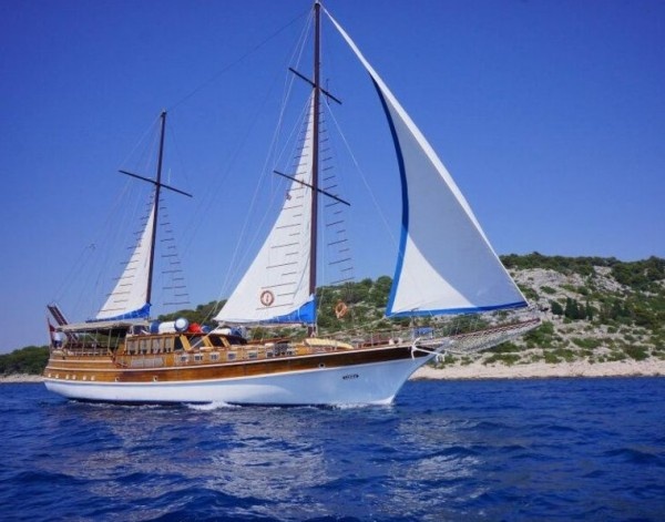 Linda Luxury 14 pax - Gulet charter with crew 