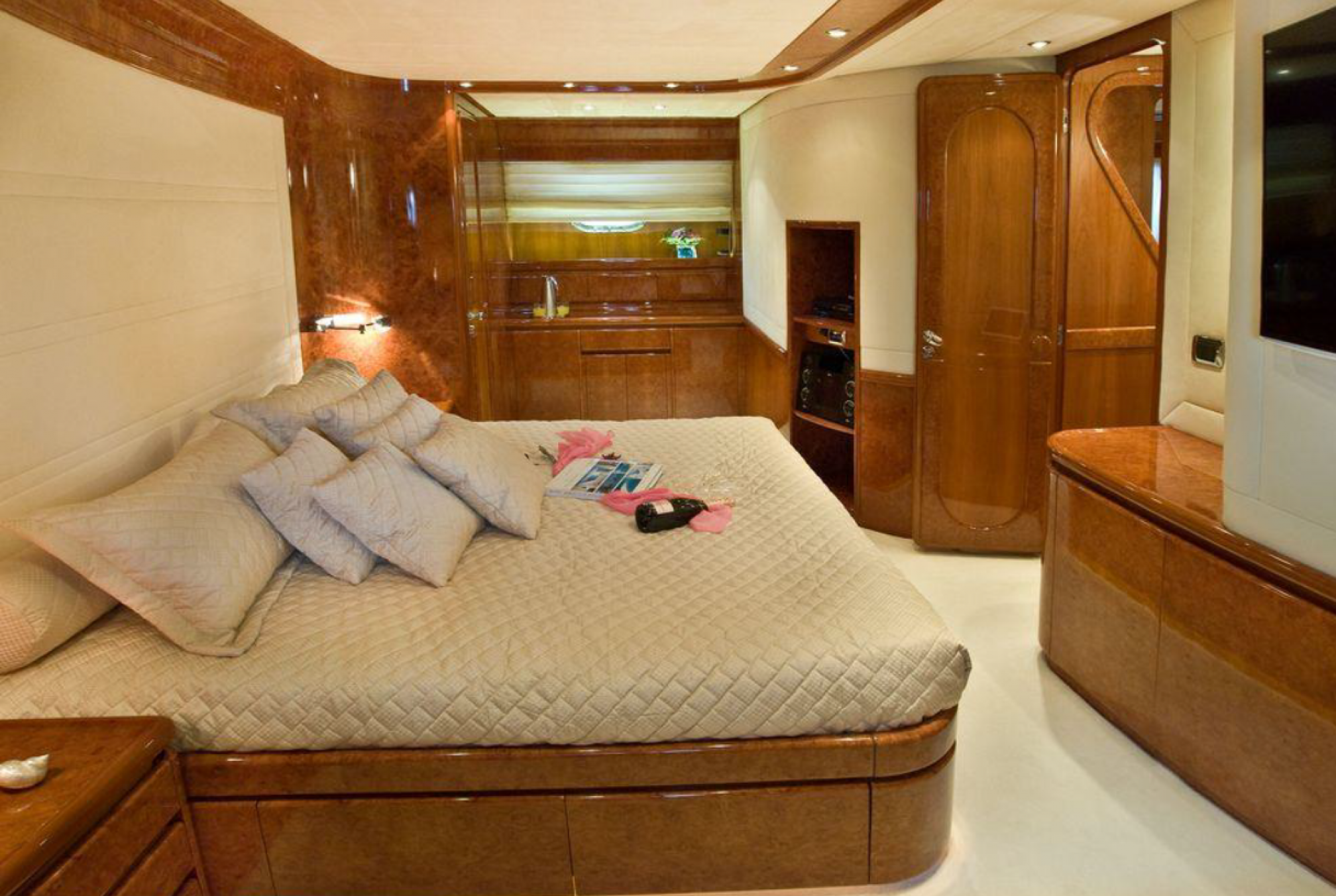 Rental yacht Zoi cabin